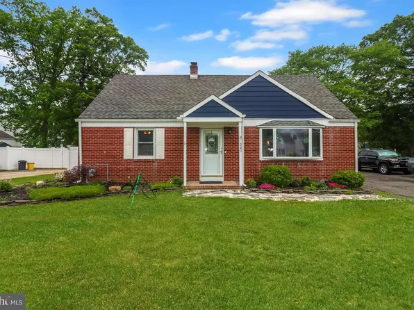 240 Youngs Rd, Hamilton, NJ 08619