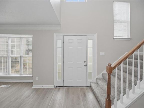 5th image of 2370 Burdett Rd