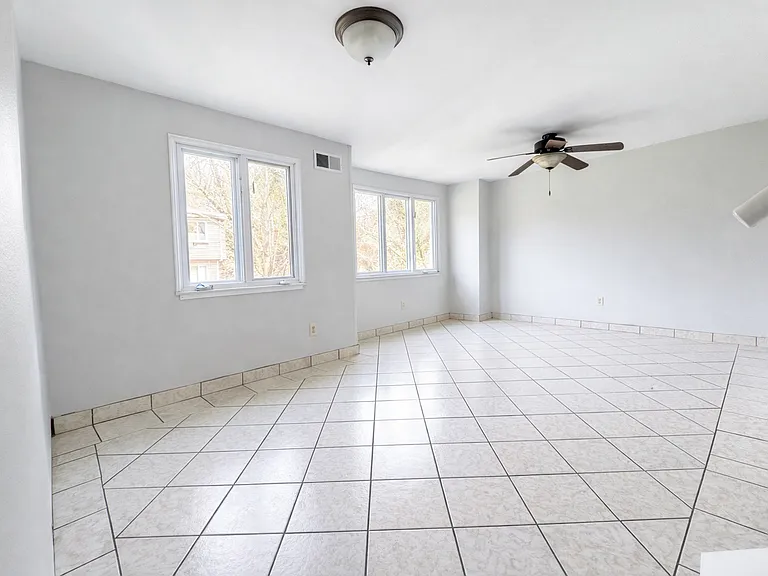 2807 Lincoln Way — Photo 2