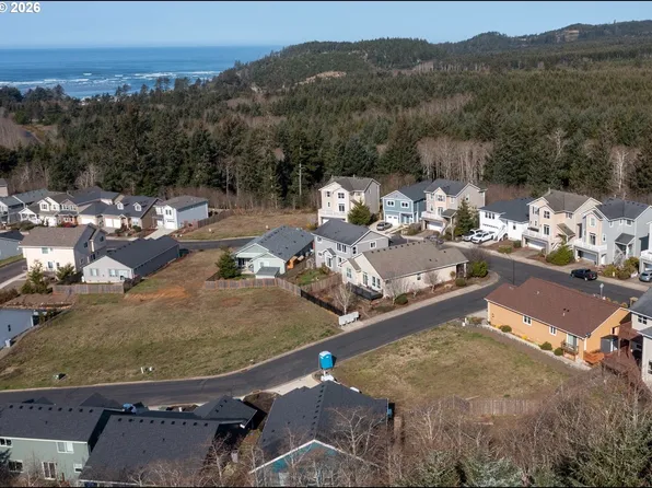 Emerald Ln #151, Tillamook, OR 97141