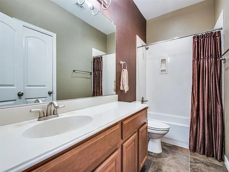 1355 Chase Ln — Photo 16