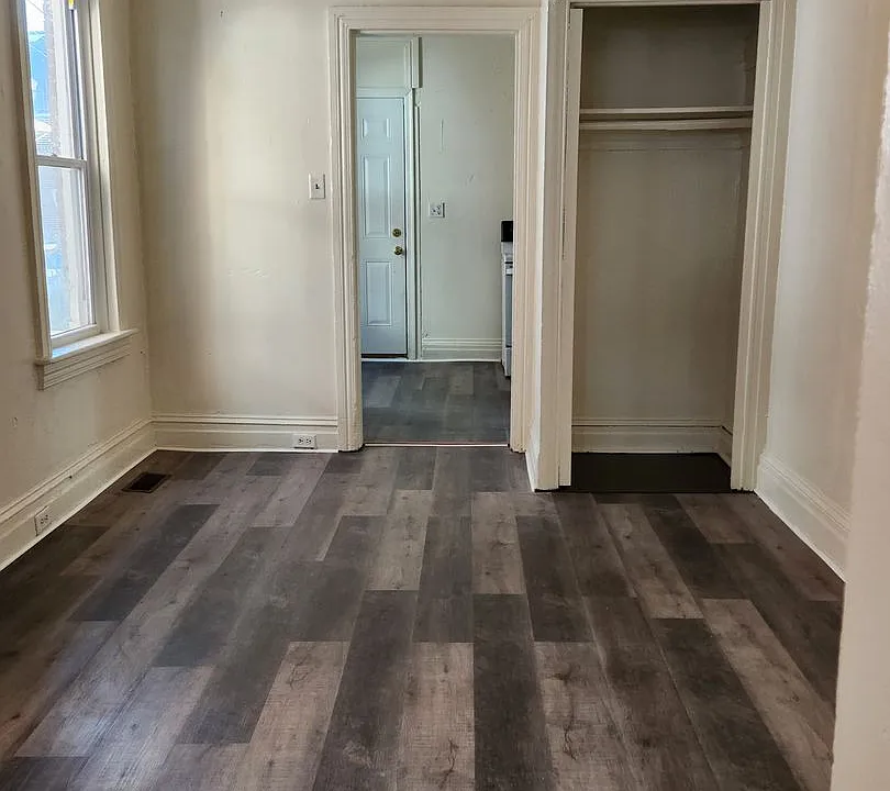 920 W King St