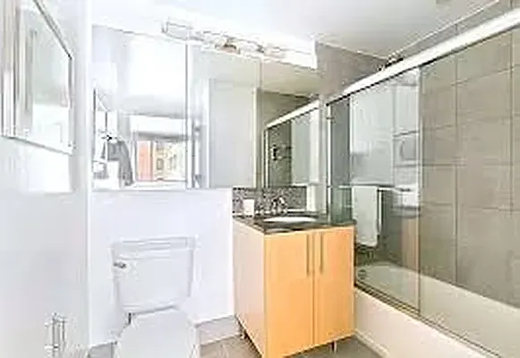 242 E 25th St #9-C — Photo 6