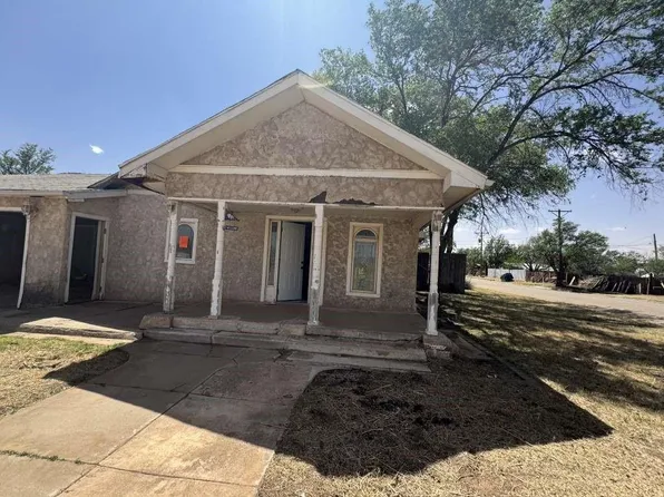155 N 2nd St, Slaton, TX 79364
