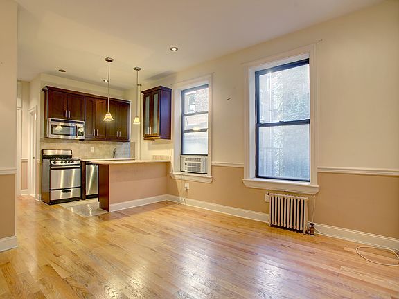 5th image of 304 W 102nd St APT 4B