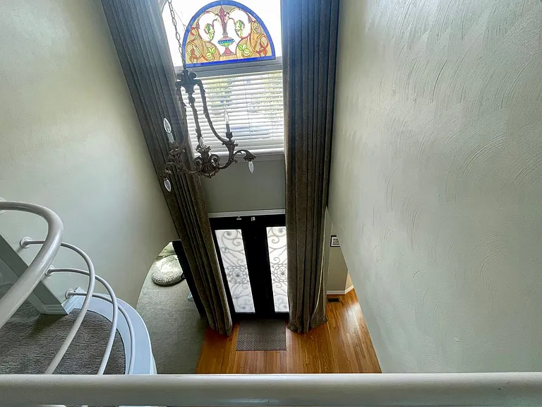 217 Golden Maple Dr — Photo 4