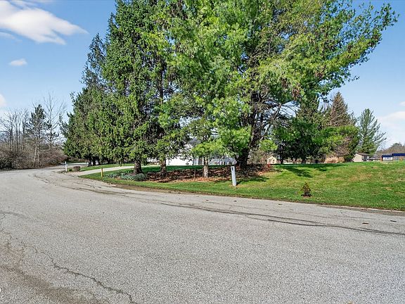 3rd image of 1814 Sandalwood Dr
