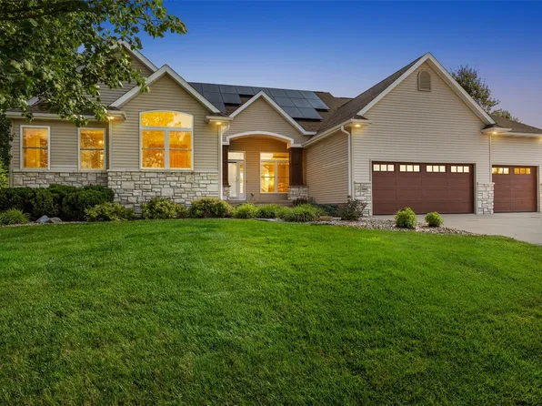 2360 Timber Creek Dr, Marion, IA 52302