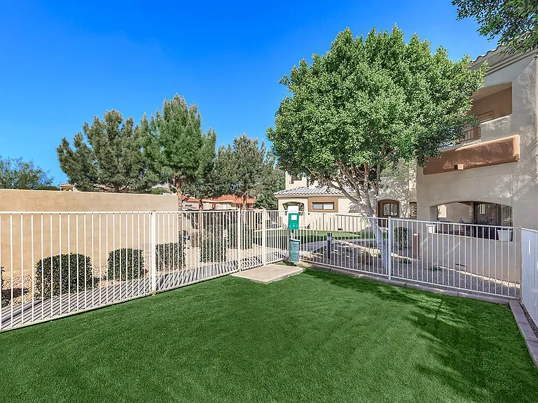 Sereno Townhomes — Photo 18