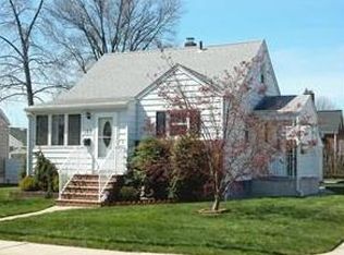 163 Liberty St, Fords, NJ 08863