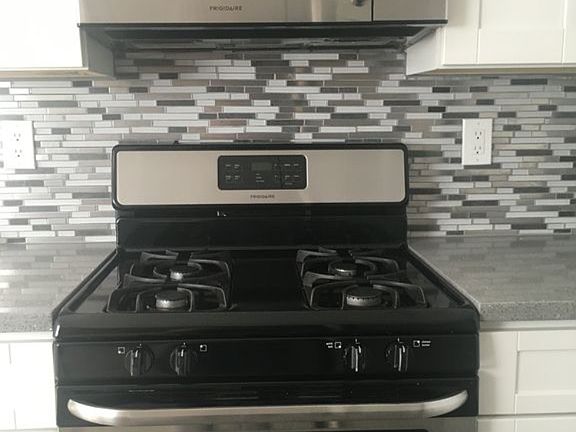 4th image of 105 S Hayworth Ave APT 10
