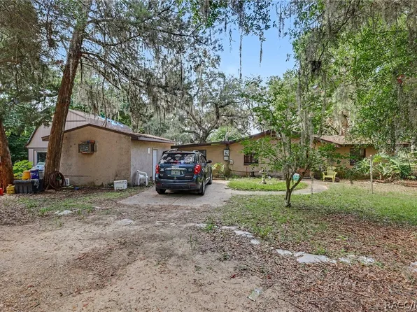 13395 SE 106th Ave, Ocklawaha, FL 32179
