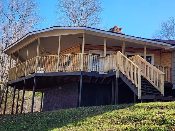 440 Deer Creek Rd, Linden, TN 37096