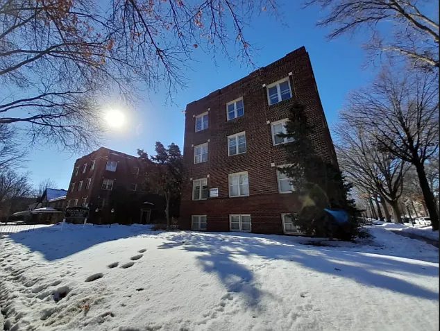Lincoln Court — Photo 3
