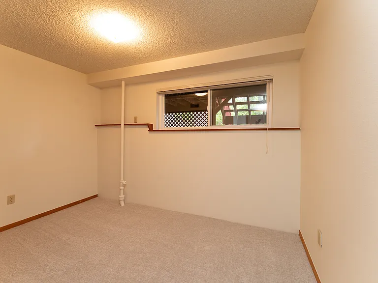 12647 SE 54th St — Photo 26