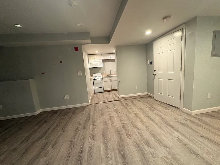 776 Main St #16 — Photo 4