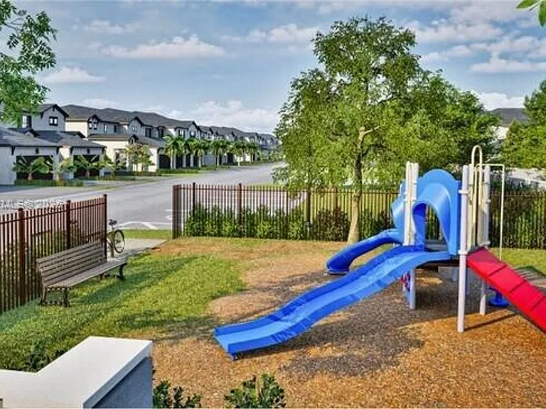 4957 Oakmont Dr — Photo 20