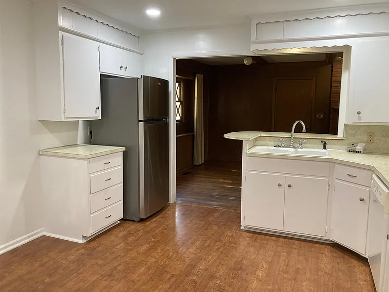 5120 S Richmond Ave — Photo 9