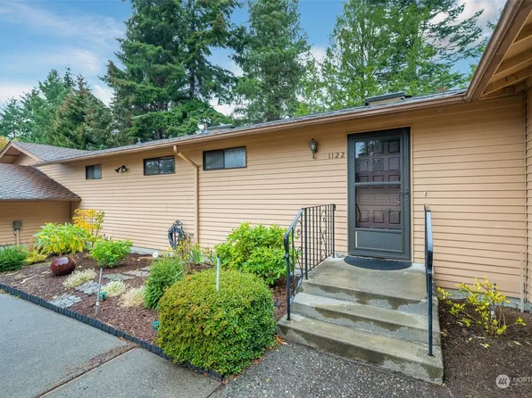 1122 S 249th Place, Des Moines, WA 98198
