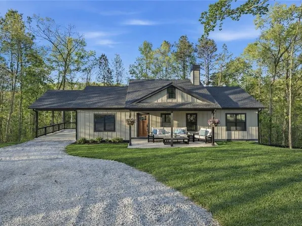 322 Elmwood Cir, Ellijay, GA 30540