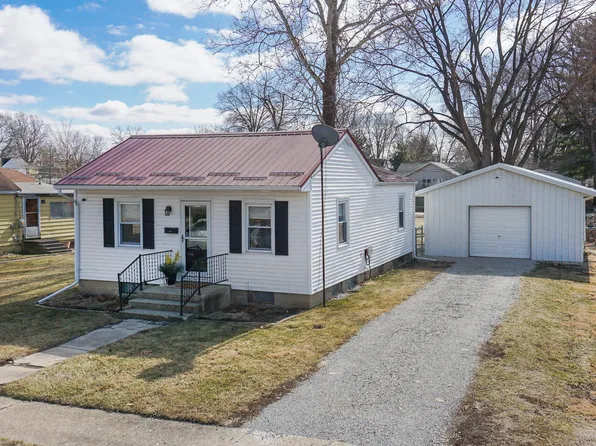 431 9th St, Lincoln, IL 62656