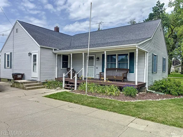 707 S Occidental Rd, Tecumseh, MI 49286
