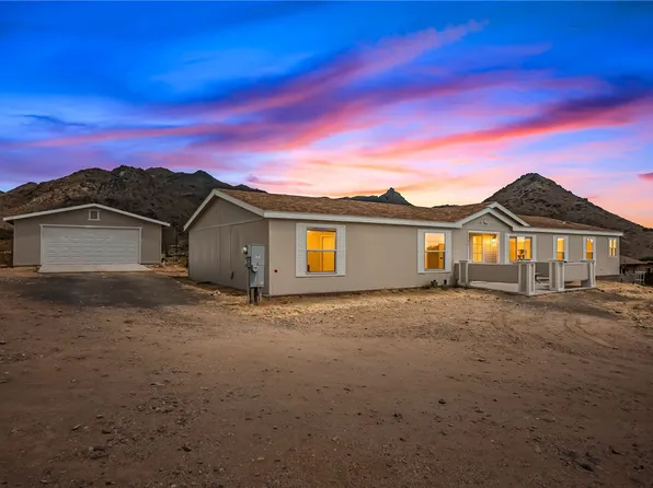 4498 N Smoketree Road, Golden Valley, AZ 86413