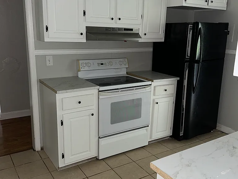 1115 Peachtree Ter — Photo 4