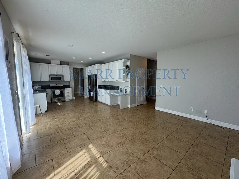 4919 Tyler Ct — Photo 6
