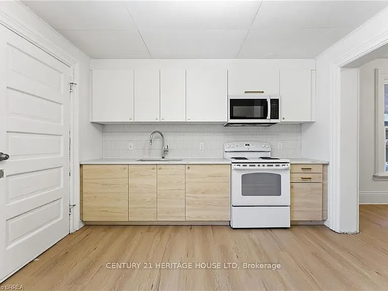 176 Darling St #1 — Photo 3