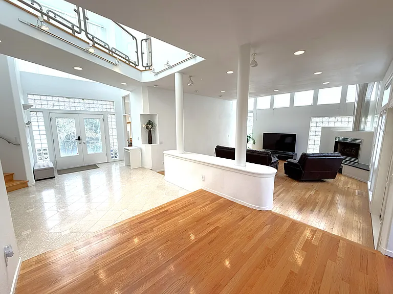 8509 NW Hazeltine St — Photo 7