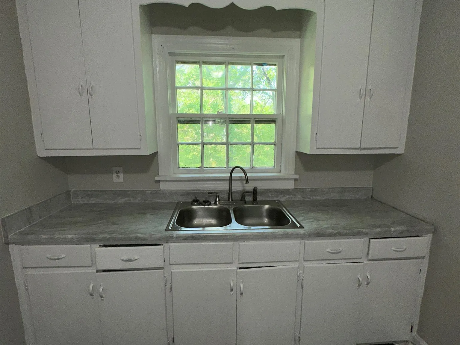1983 Lavergne Court - 1 — Photo 4