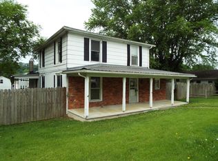 213 Chestnut Ave E, Alderson, WV 24910