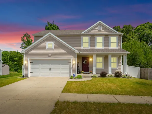 10126 Castle Creek Cir, Galesburg, MI 49053
