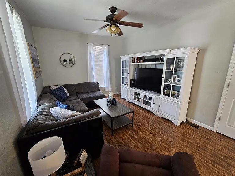 730 Maple St — Photo 6