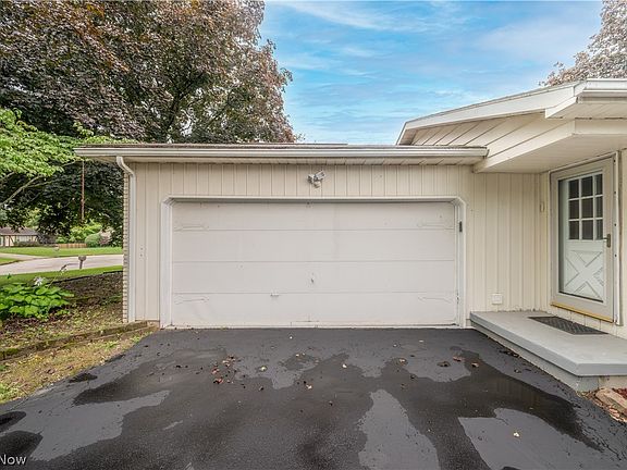 4th image of 106 Stoney Creek Ct