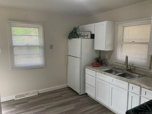 204 Veta Ave — Photo 2