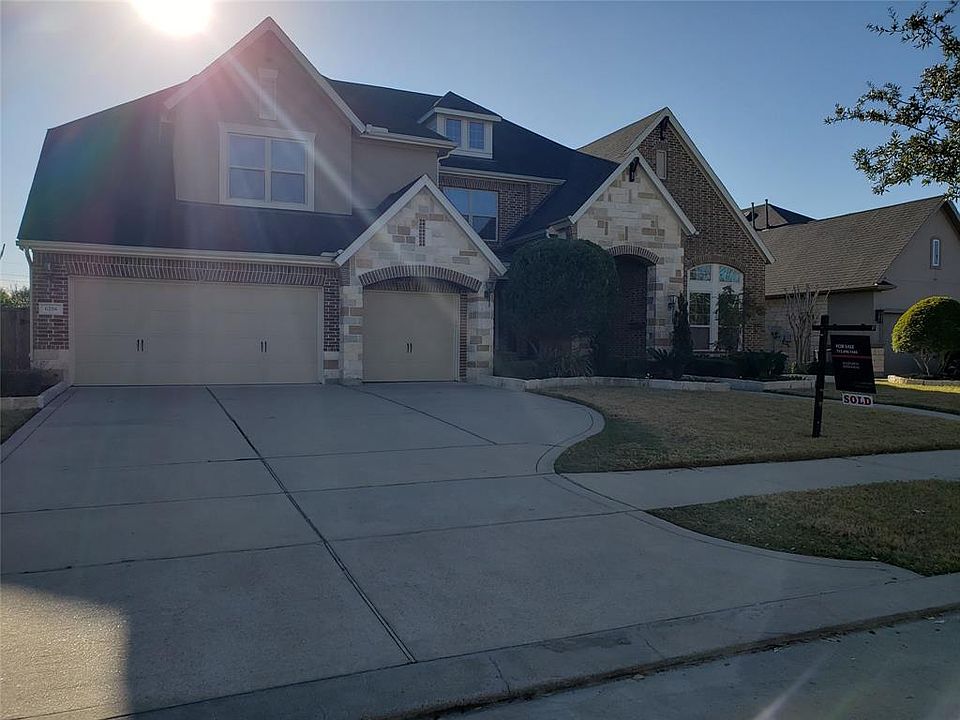 2nd image of 6206 Duke Trail Ln