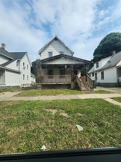 80 Parsells Ave — Photo 16