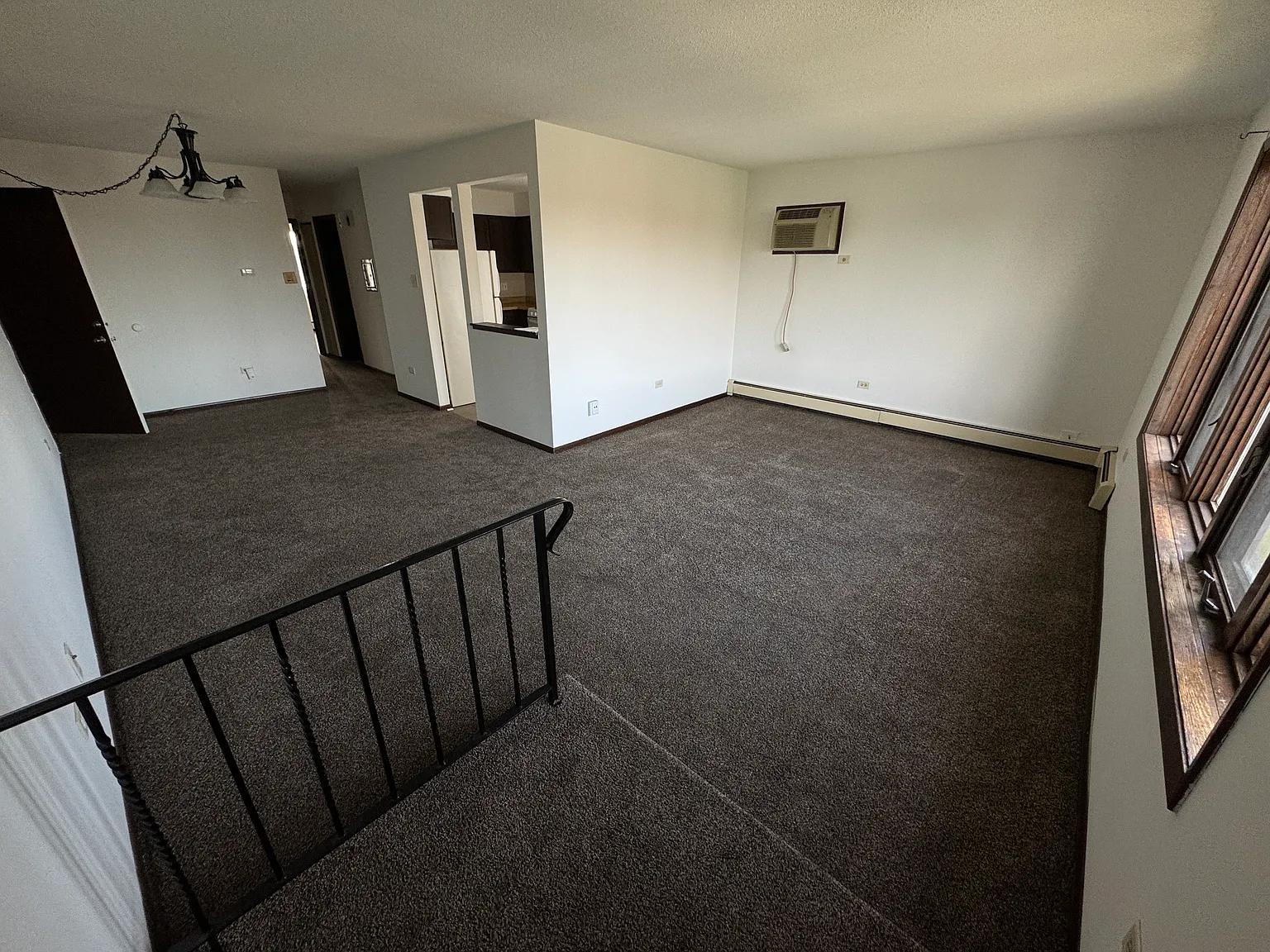 2 bed, 1100 sqft, $1,750 — Photo 4