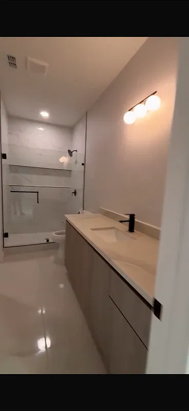 3 bed, 2.0 bath, 1050 sqft, $1,400 — Photo 4
