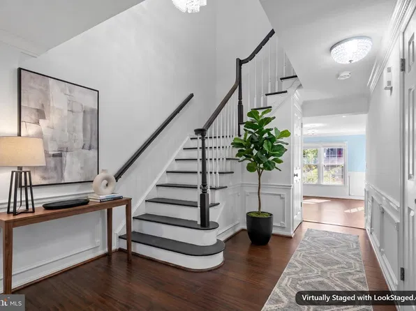 21834 Formosa Sq, Sterling, VA 20164