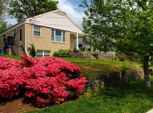 2701 Ross Rd, Chevy Chase, MD 20815