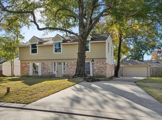 515 Rosewood Dr, Shenandoah, TX 77381