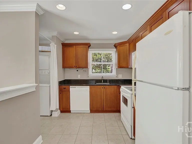 302 W Wayne St #CARRIAGE HOUSE — Photo 12