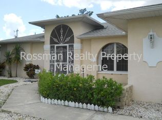 620 SE 19th St, Cape Coral, FL 33990