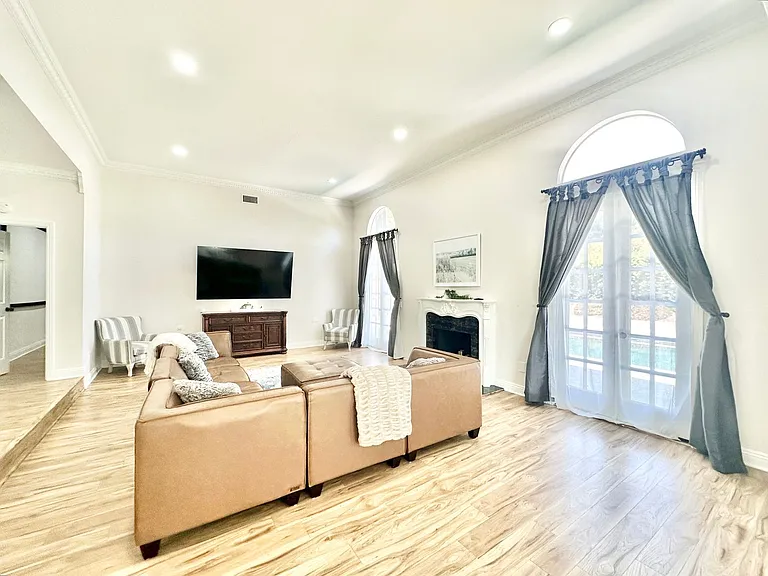 9431 W Lilac Rd #1 — Photo 20