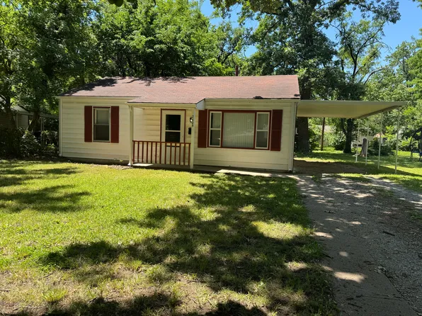 2605 SW Hillcrest Rd, Topeka, KS 66614