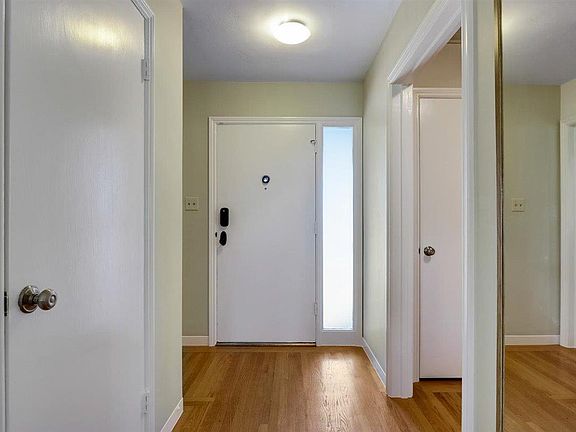 3rd image of 237 N Humboldt St