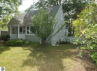 1016 S Maple St, Traverse City, MI 49684